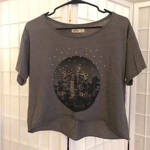 LAST CHANCE! Hollister Cropped Embellished Graphic T-Shirt Size SM